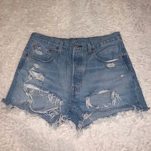 Levi high waisted shorts